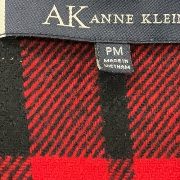 Ann Klein Tartan Coat Black and Red Classic Size PM - Picture 3 of 3